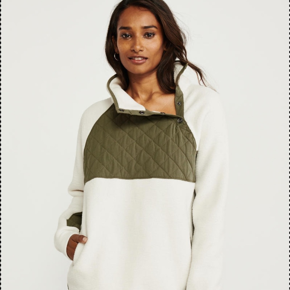 Abercrombie Asymmetrical Snap-Up Sherpa Fleece